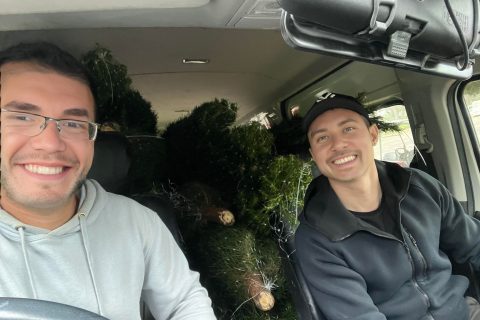 Melbournian founders delivering real christmas trees to their customer